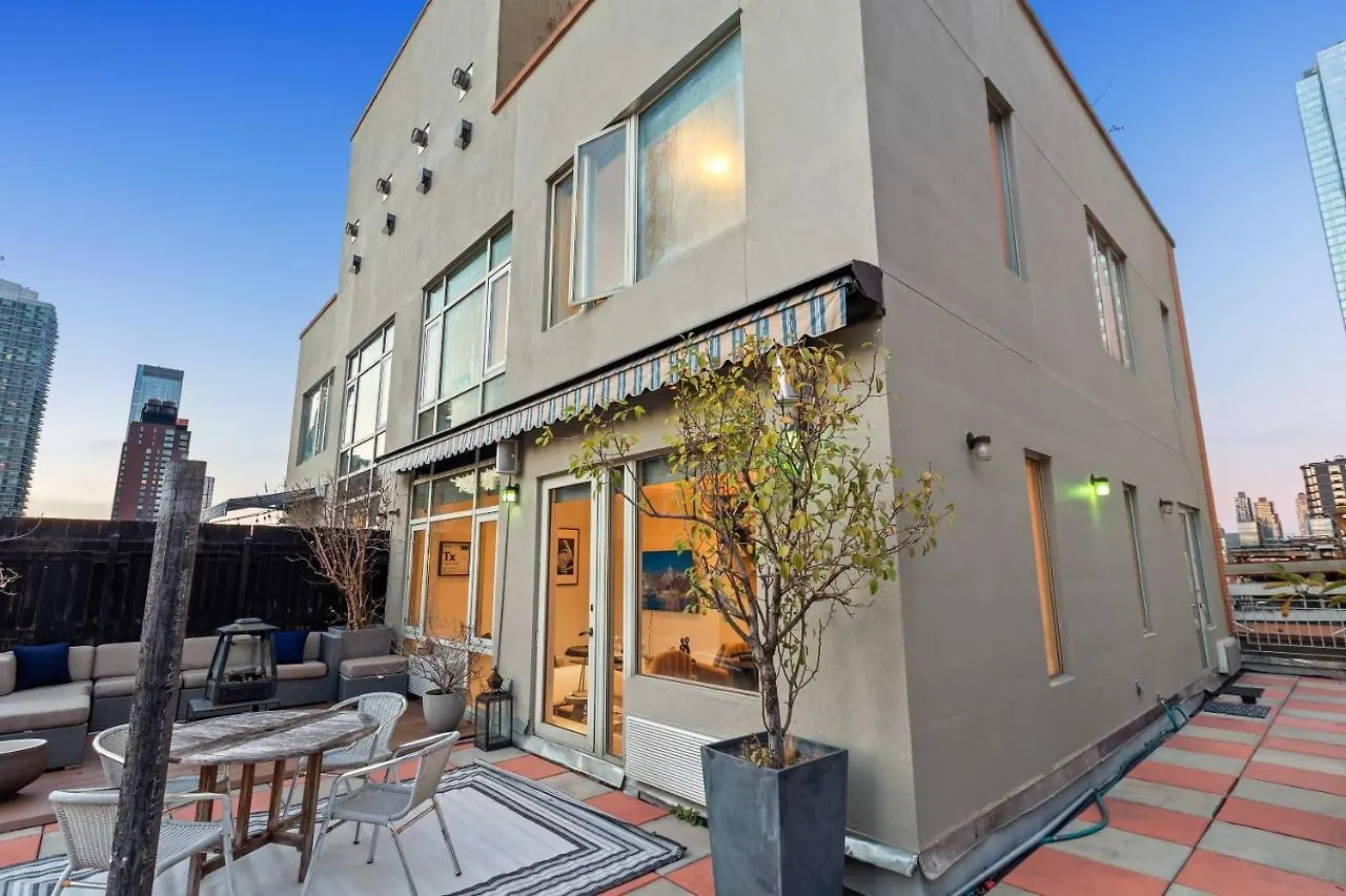 Luxurious 4 Bedroom Penthouse New York