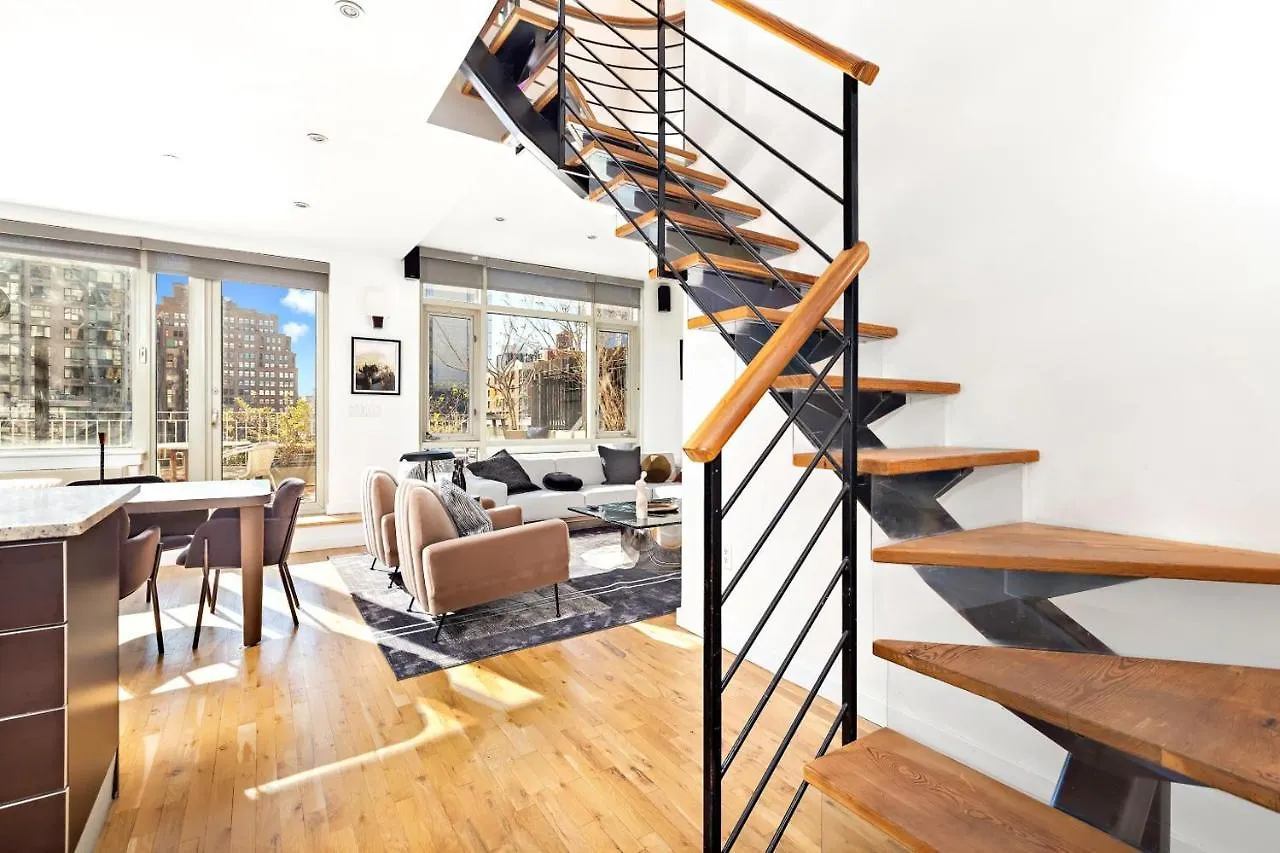 Luxurious 4 Bedroom Penthouse New York 0*,